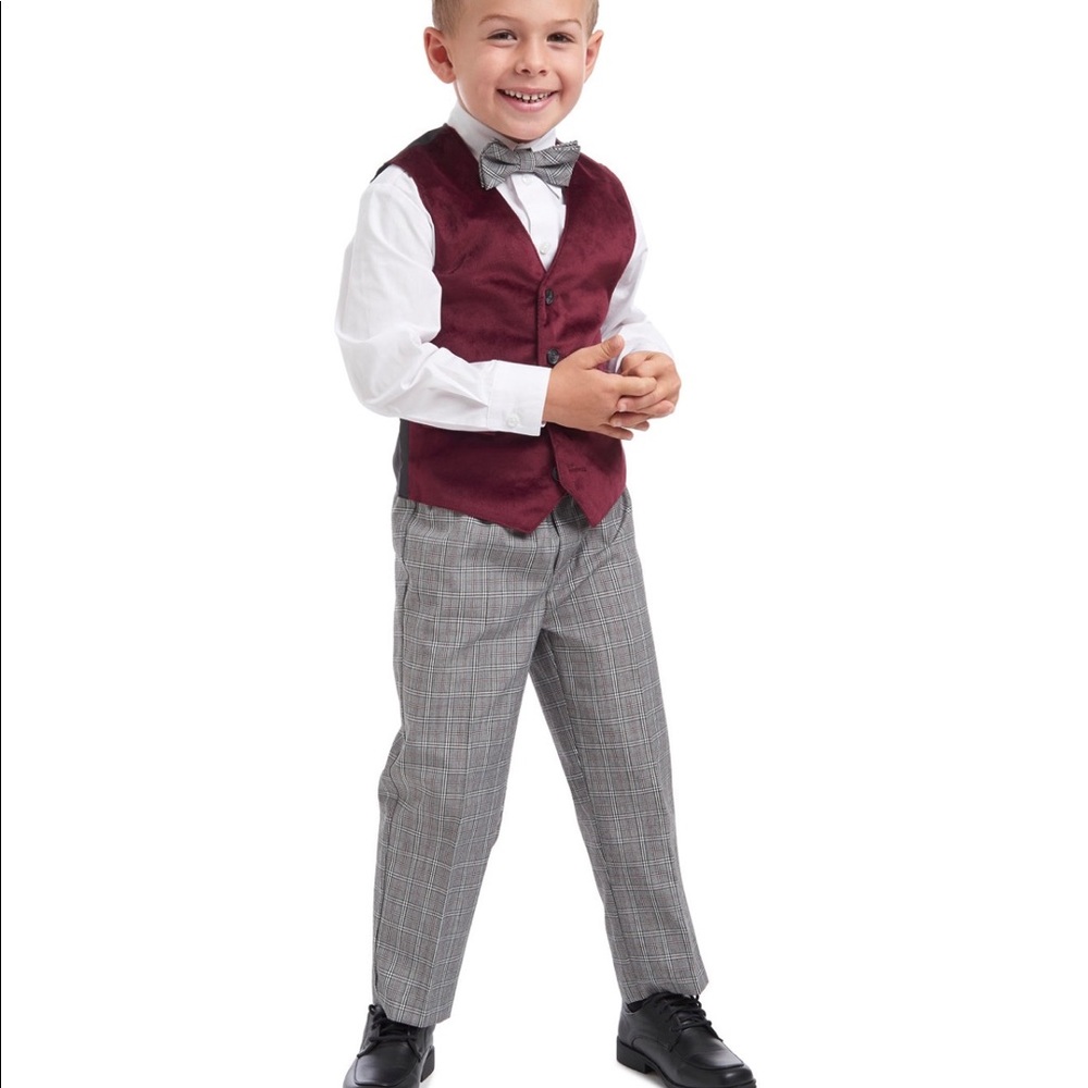 Náutica red velvet vest 4 piece set